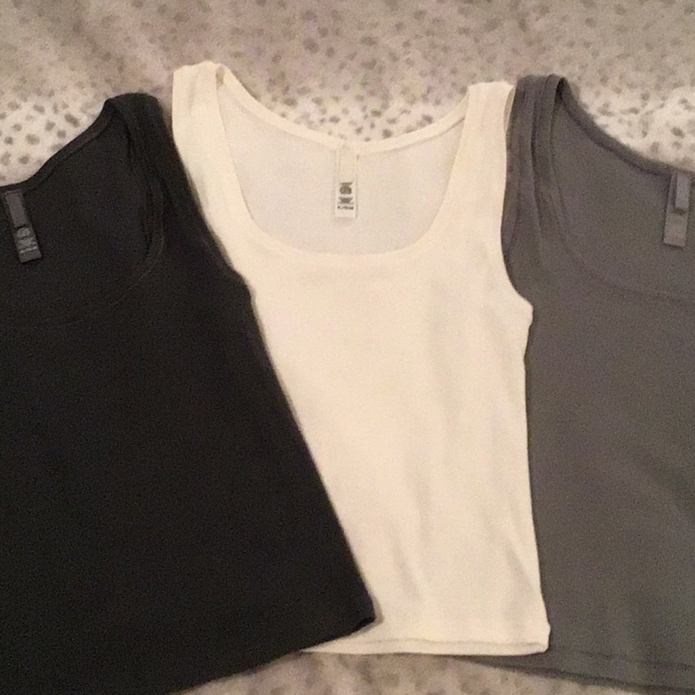 Skims tank tops.   *SOLDOUT*